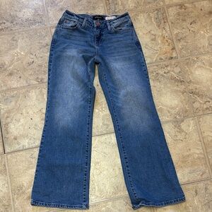 BCBGeneration Junior 3/26 Low Rise Baggy Flare Jean